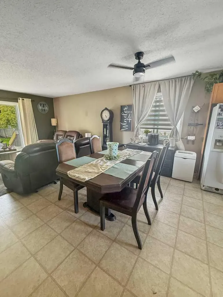 54 Olson Crescent Whitecourt AB T7S1T9