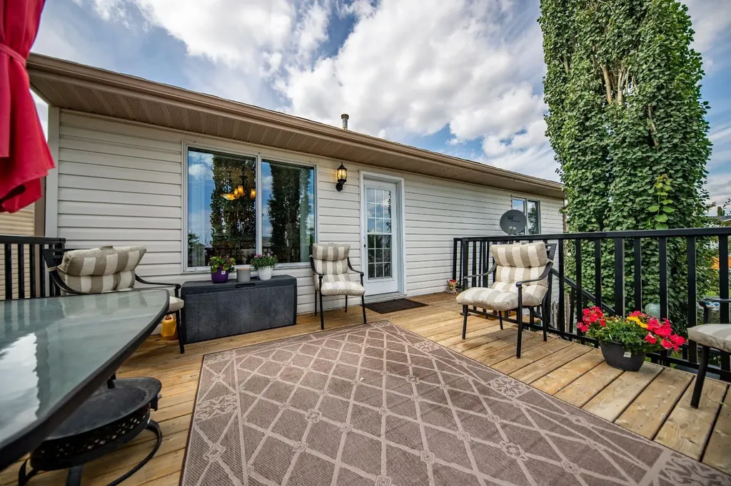 10905 91 Street Grande Prairie AB T8X 1K3