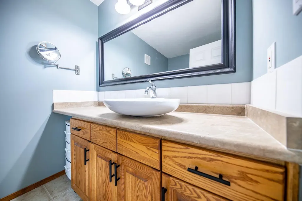 10905 91 Street Grande Prairie AB T8X 1K3