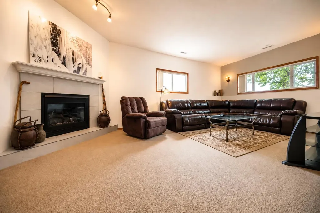 10905 91 Street Grande Prairie AB T8X 1K3