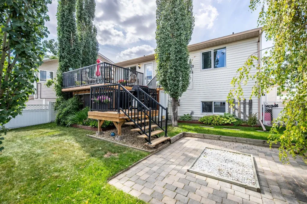 10905 91 Street Grande Prairie AB T8X 1K3