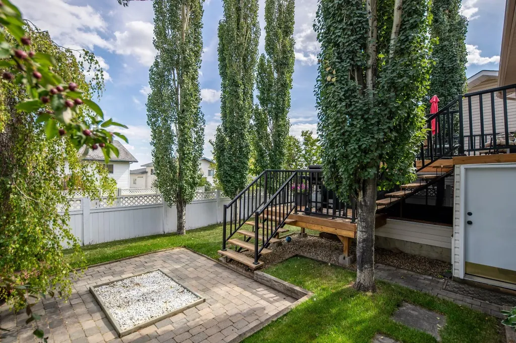 10905 91 Street Grande Prairie AB T8X 1K3