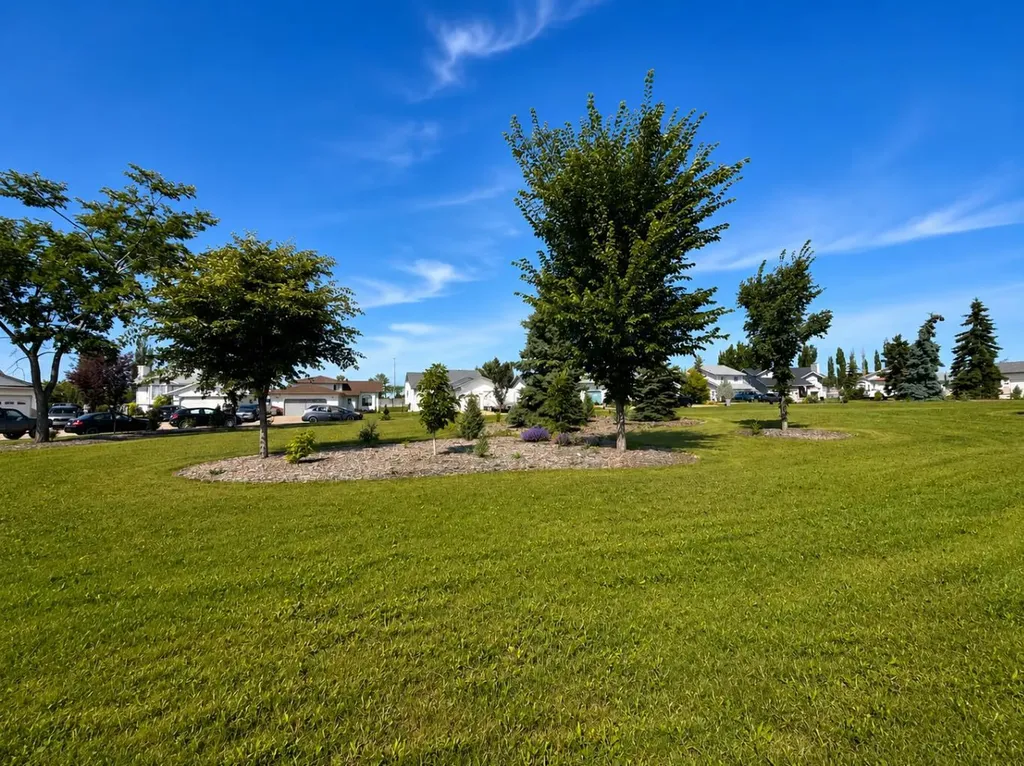 10905 91 Street Grande Prairie AB T8X 1K3