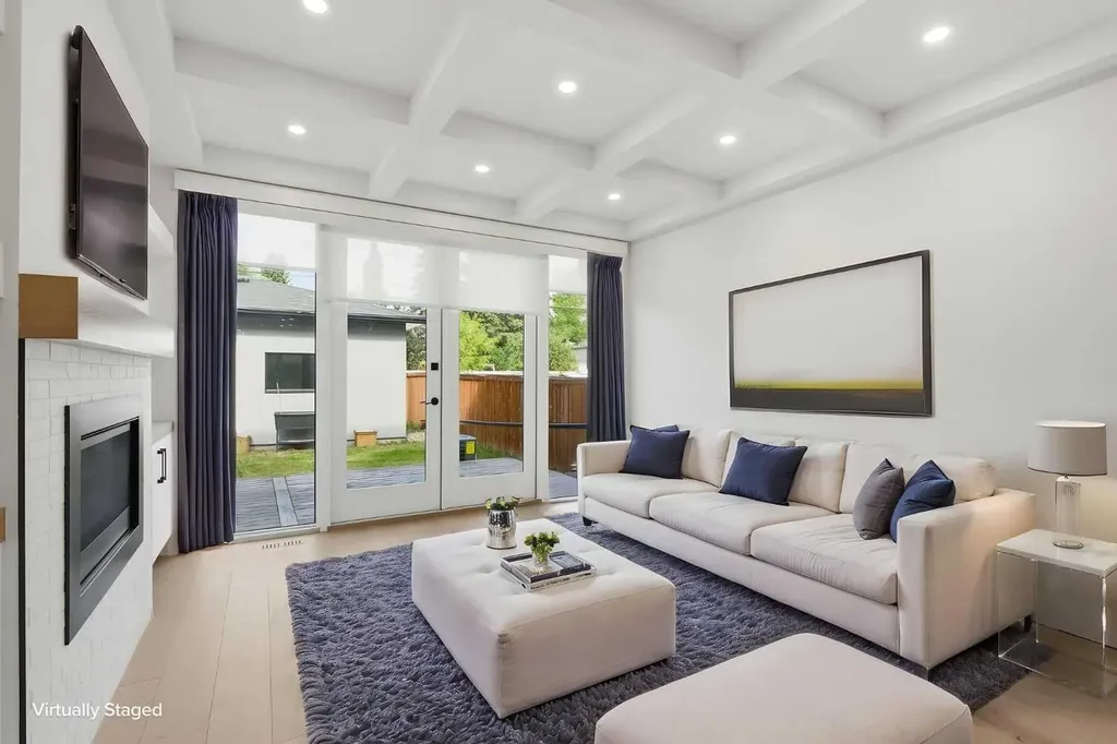 3325 42 Street SW Calgary AB T3E 3M5