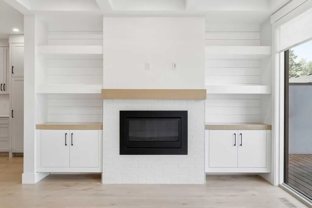3325 42 Street SW Calgary AB T3E 3M5