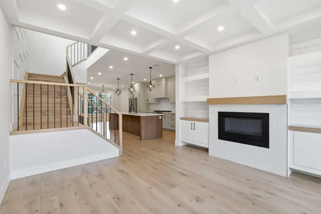 3325 42 Street SW Calgary AB T3E 3M5