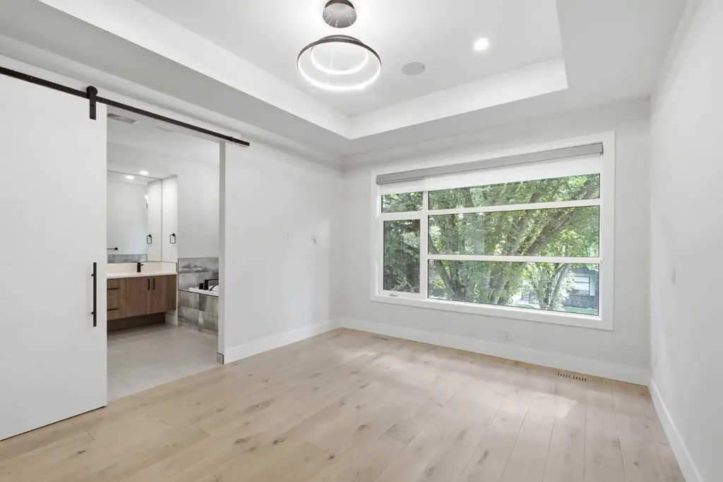 3325 42 Street SW Calgary AB T3E 3M5