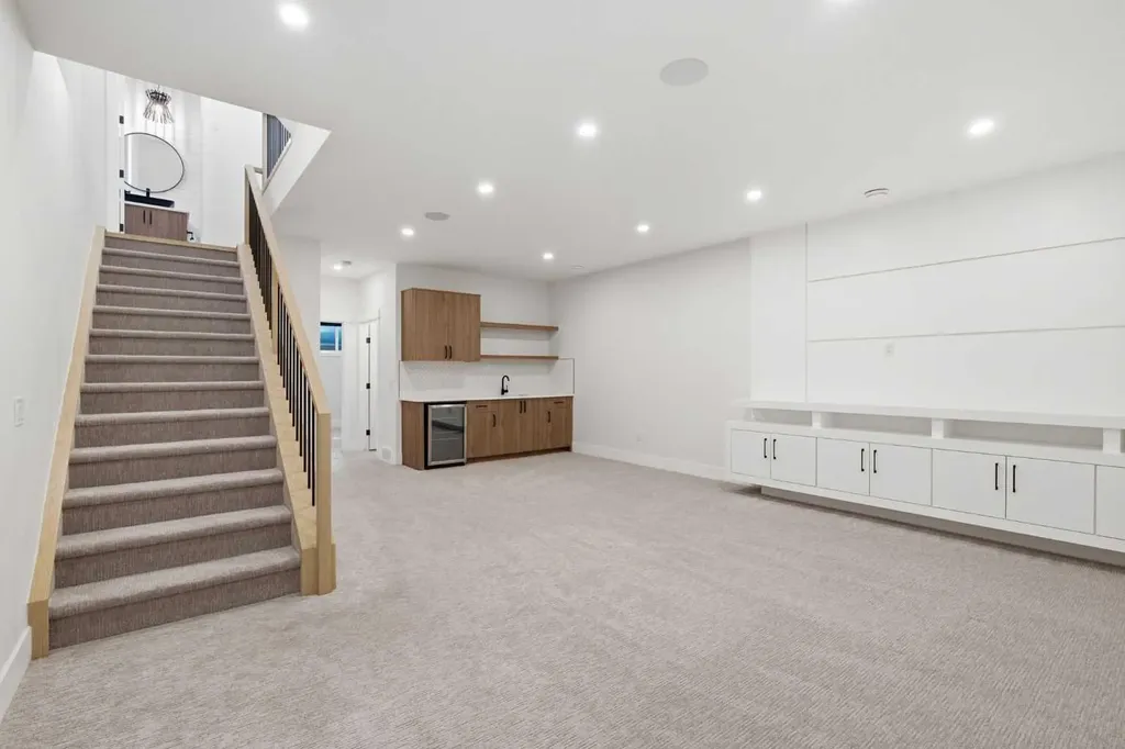 3325 42 Street SW Calgary AB T3E 3M5
