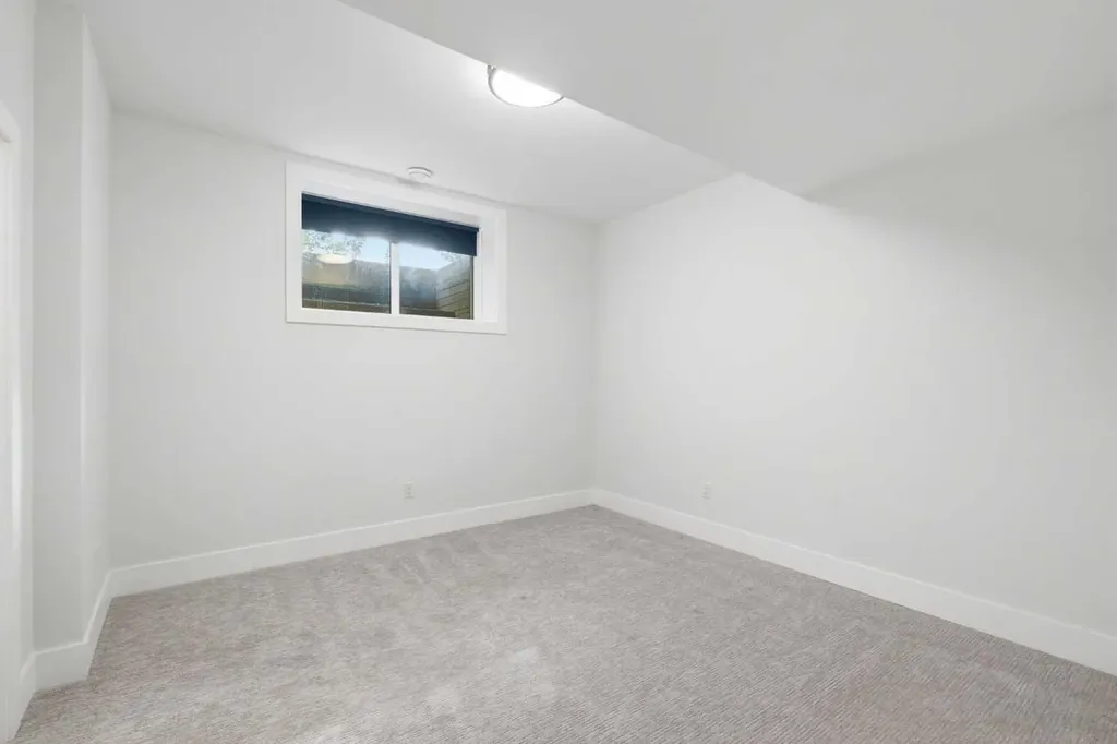 3325 42 Street SW Calgary AB T3E 3M5