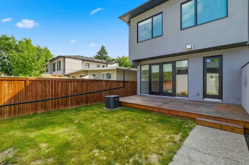 3325 42 Street SW Calgary AB T3E 3M5