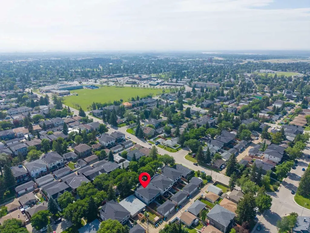 3325 42 Street SW Calgary AB T3E 3M5