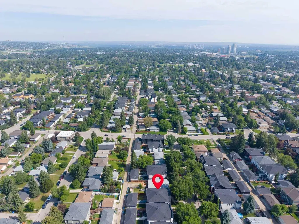 3325 42 Street SW Calgary AB T3E 3M5
