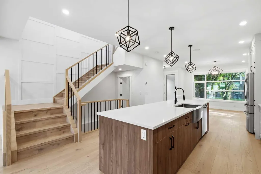 3325 42 Street SW Calgary AB T3E 3M5