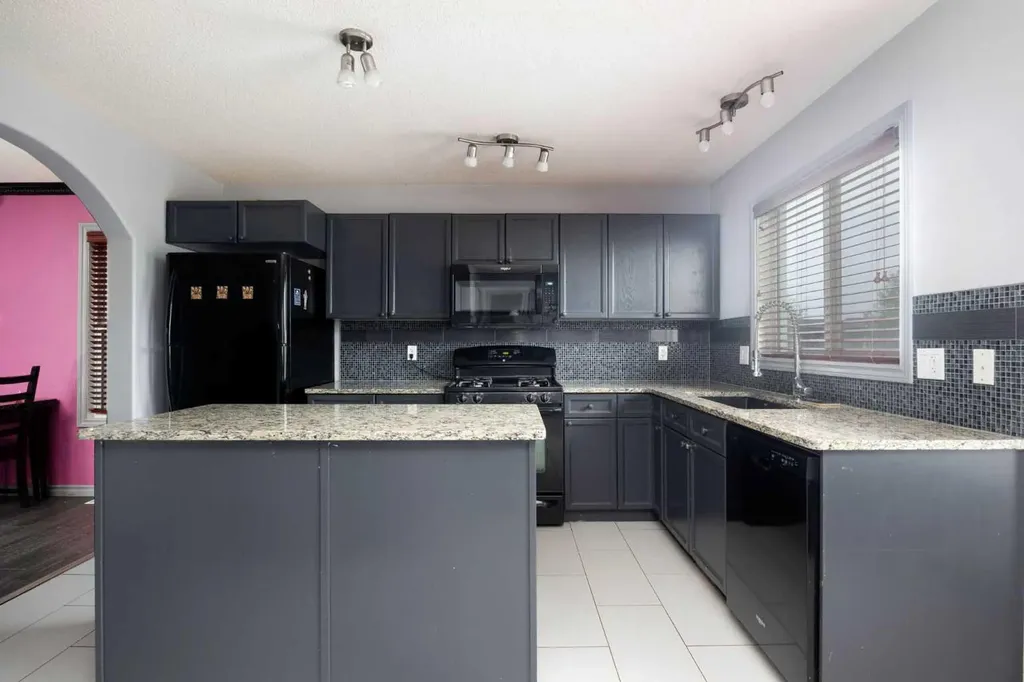 181 Grouse Way Fort Mcmurray AB T9K 0L6