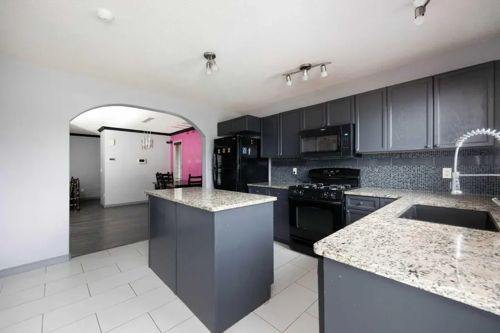 181 Grouse Way Fort Mcmurray AB T9K 0L6