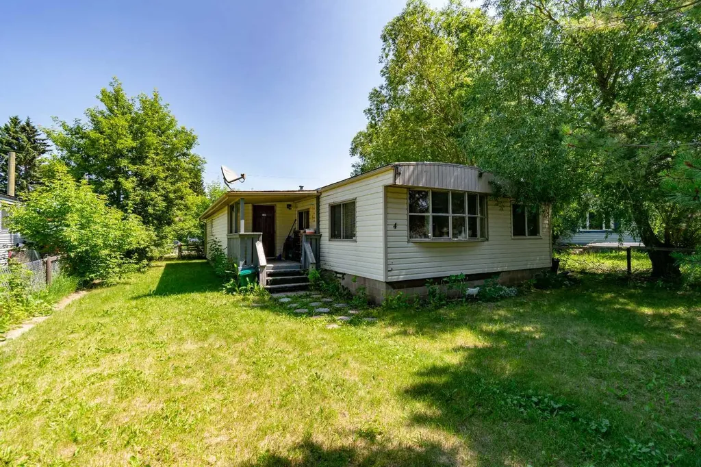 4 48a Street Close Alix AB T0C 0B0