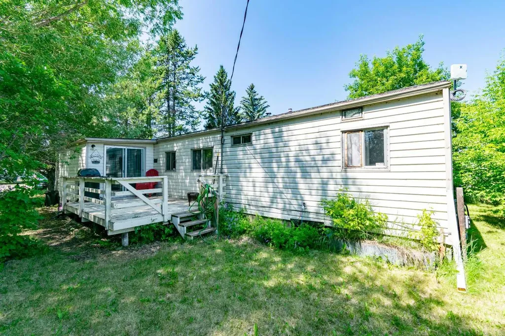 4 48a Street Close Alix AB T0C 0B0