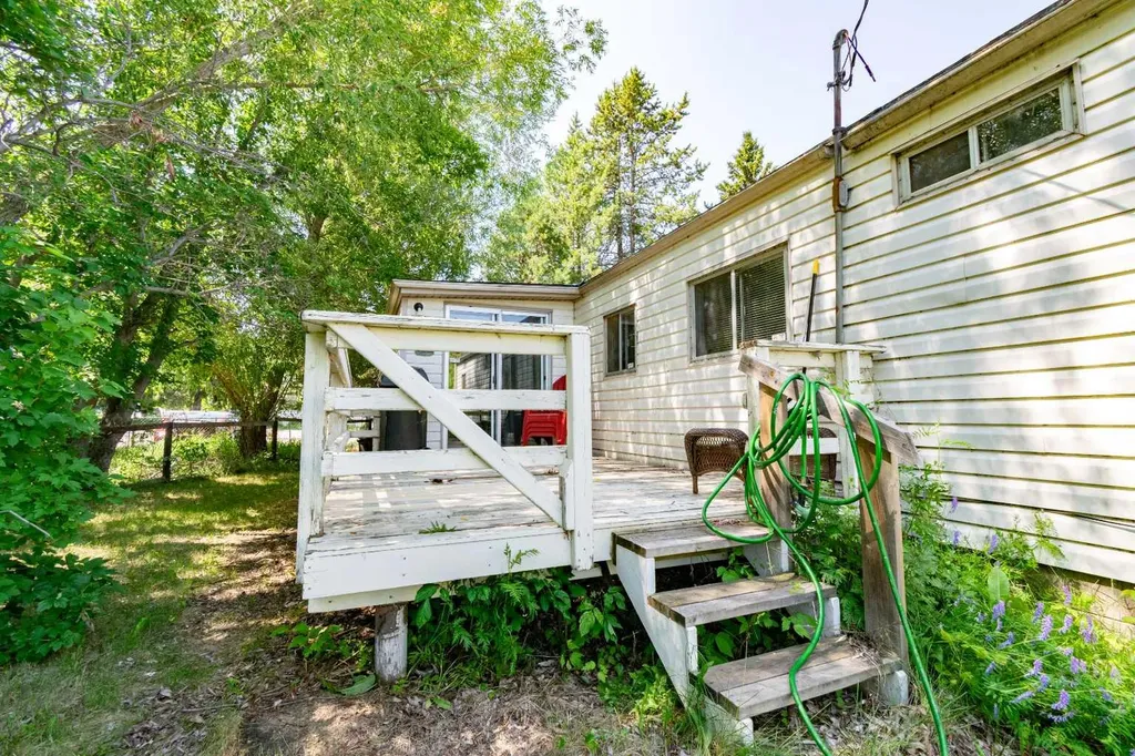 4 48a Street Close Alix AB T0C 0B0