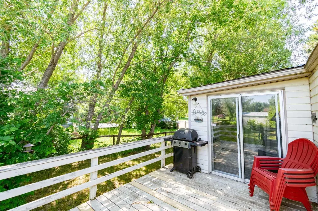 4 48a Street Close Alix AB T0C 0B0