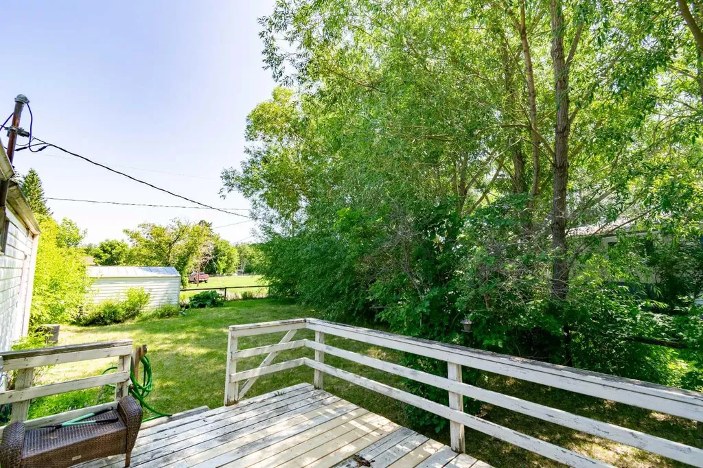4 48a Street Close Alix AB T0C 0B0