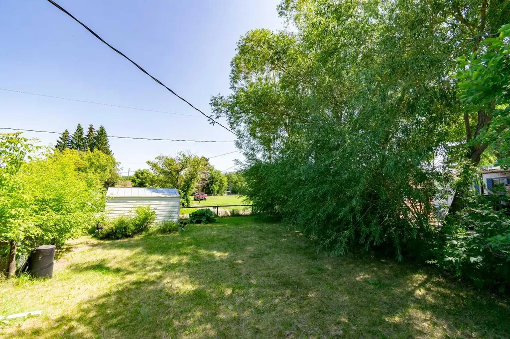 4 48a Street Close Alix AB T0C 0B0