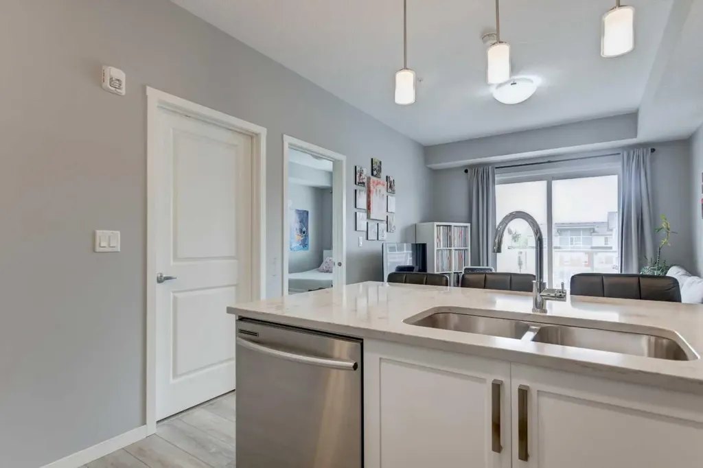 370 Harvest Hills Common NE Calgary AB T3K 2M8