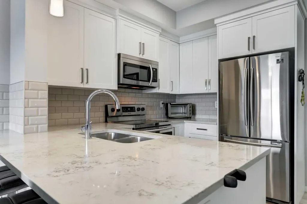 370 Harvest Hills Common NE Calgary AB T3K 2M8
