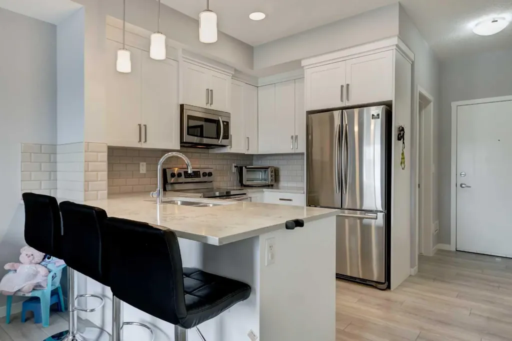 370 Harvest Hills Common NE Calgary AB T3K 2M8