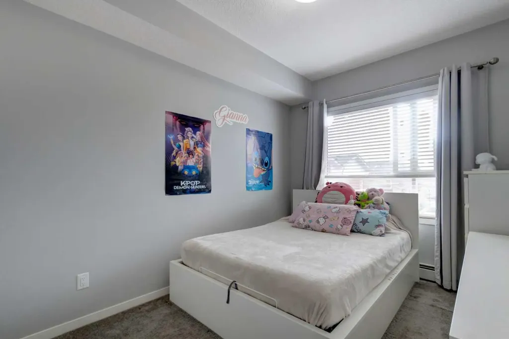 370 Harvest Hills Common NE Calgary AB T3K 2M8