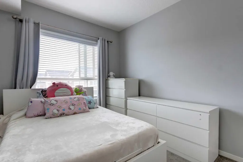 370 Harvest Hills Common NE Calgary AB T3K 2M8