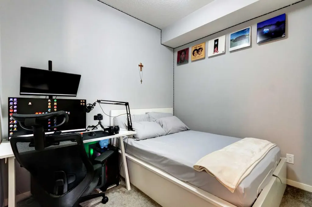 370 Harvest Hills Common NE Calgary AB T3K 2M8