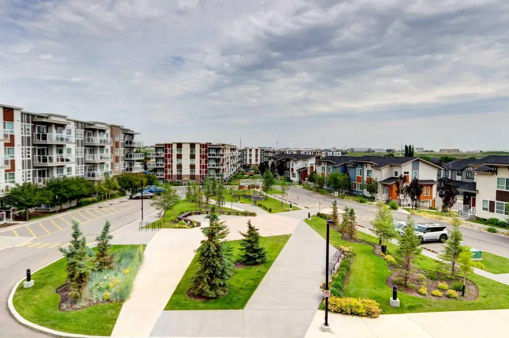 370 Harvest Hills Common NE Calgary AB T3K 2M8