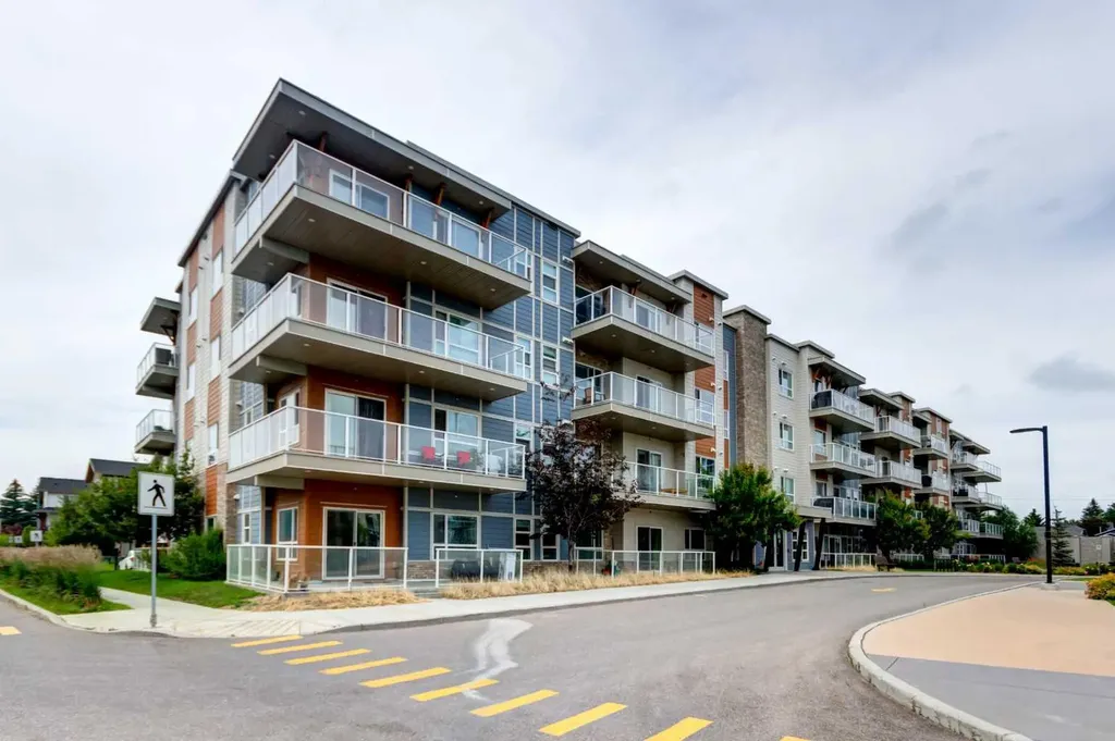 370 Harvest Hills Common NE Calgary AB T3K 2M8
