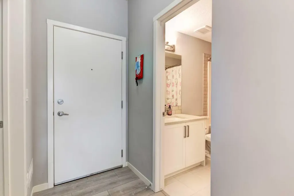 370 Harvest Hills Common NE Calgary AB T3K 2M8