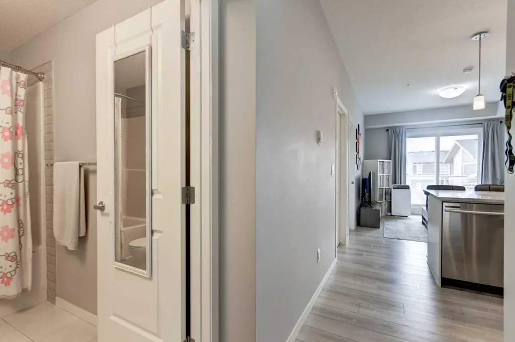 370 Harvest Hills Common NE Calgary AB T3K 2M8