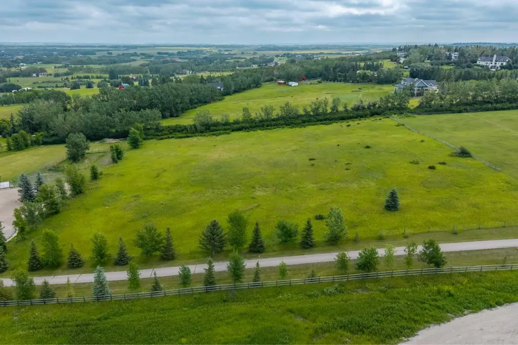 18 Street 258 Avenue E Rural Foothills County AB T1S 4E9