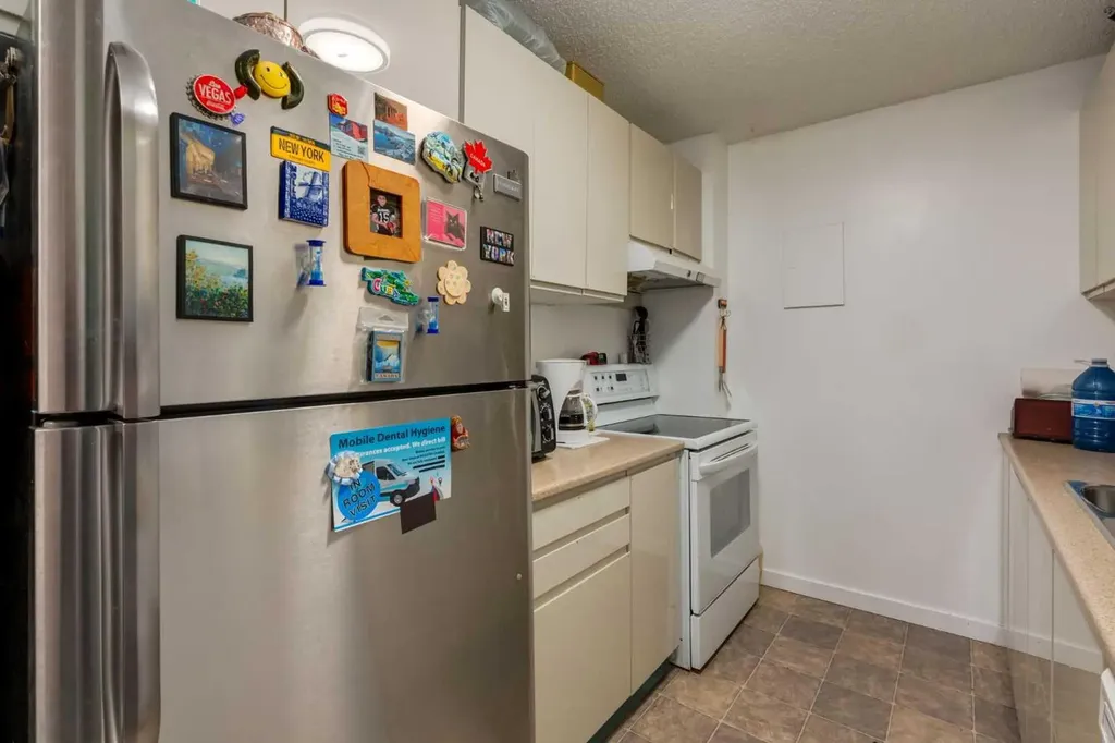 4944 Dalton Drive NW Calgary AB T3A 2E6
