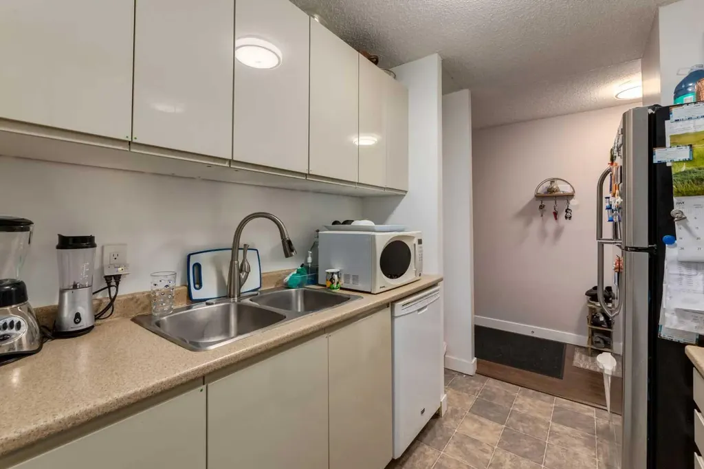 4944 Dalton Drive NW Calgary AB T3A 2E6