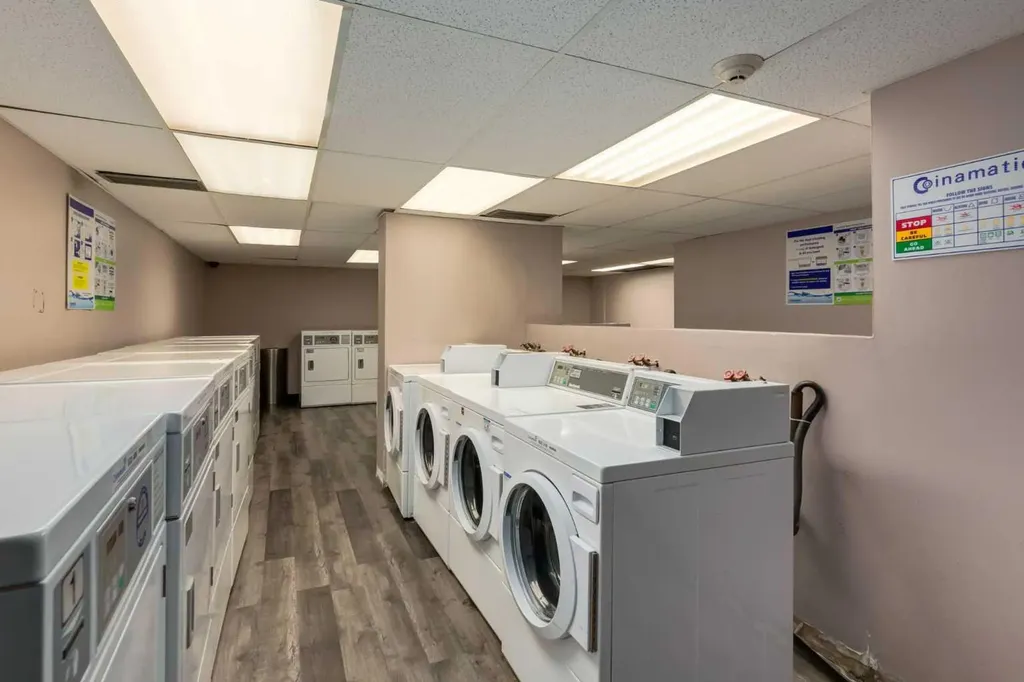 4944 Dalton Drive NW Calgary AB T3A 2E6