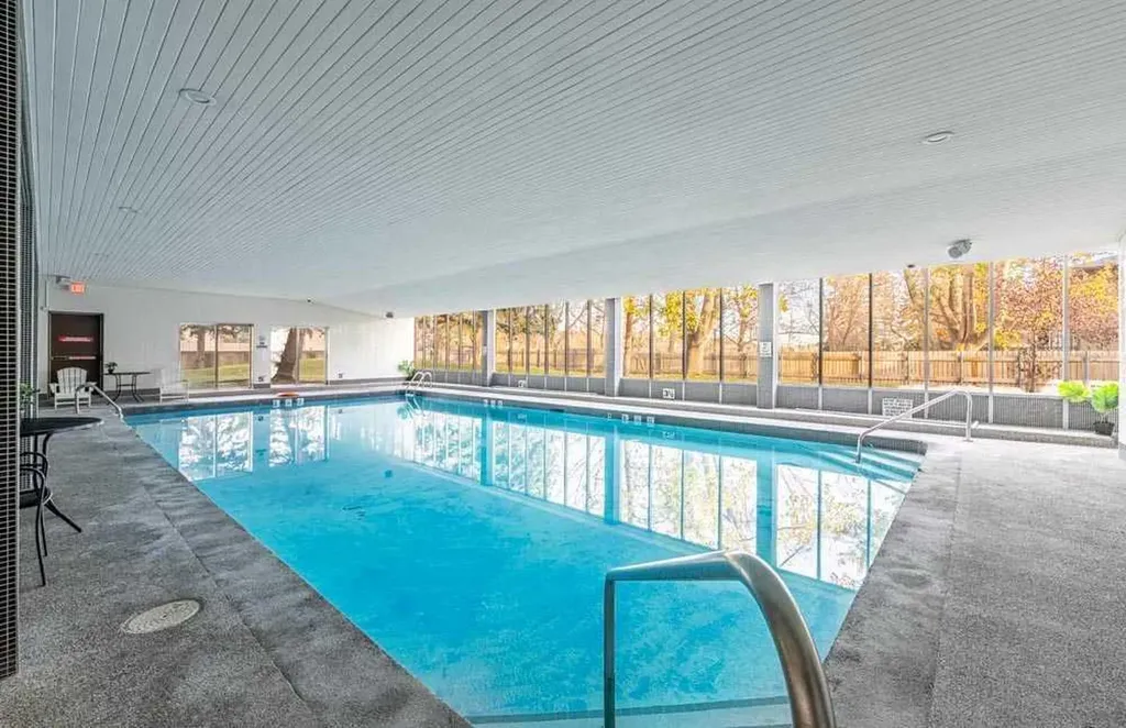 4944 Dalton Drive NW Calgary AB T3A 2E6