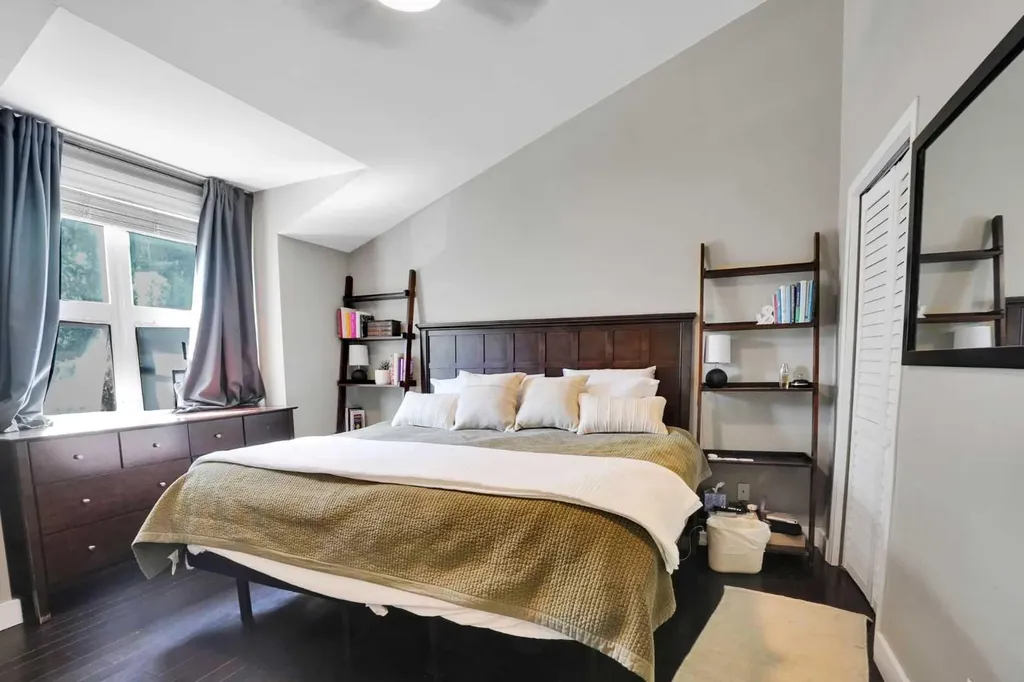 1141 Regent Crescent NE Calgary AB T2E5J6
