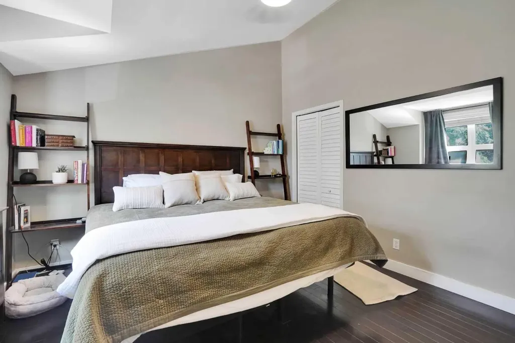 1141 Regent Crescent NE Calgary AB T2E5J6