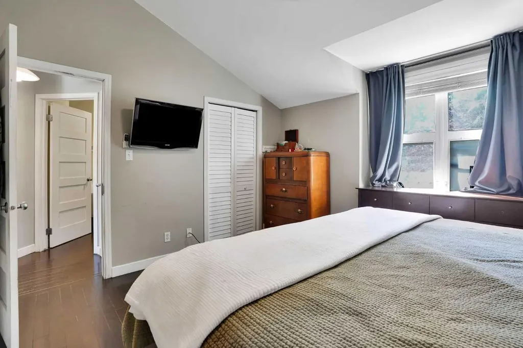 1141 Regent Crescent NE Calgary AB T2E5J6