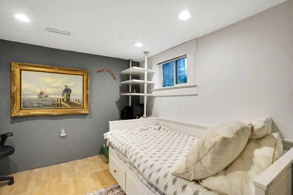 1141 Regent Crescent NE Calgary AB T2E5J6