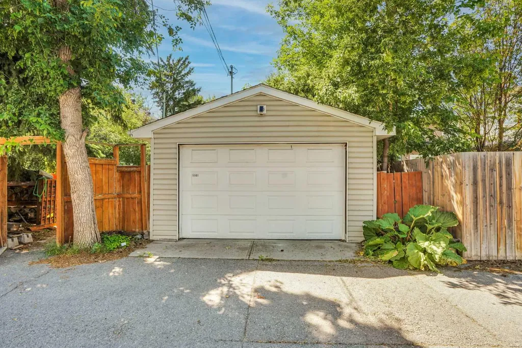 1141 Regent Crescent NE Calgary AB T2E5J6