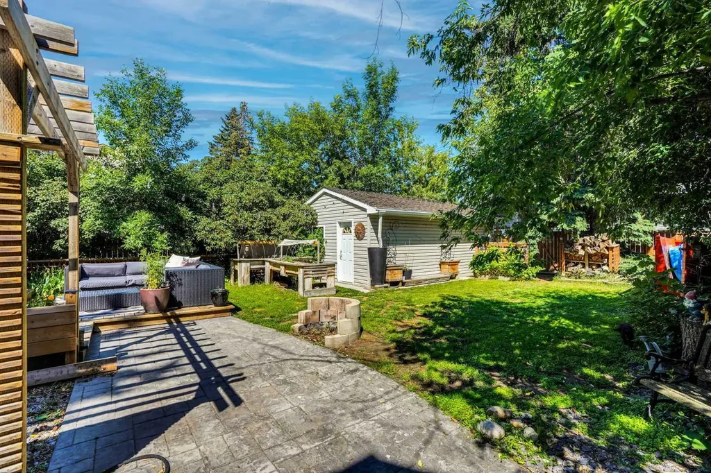1141 Regent Crescent NE Calgary AB T2E5J6