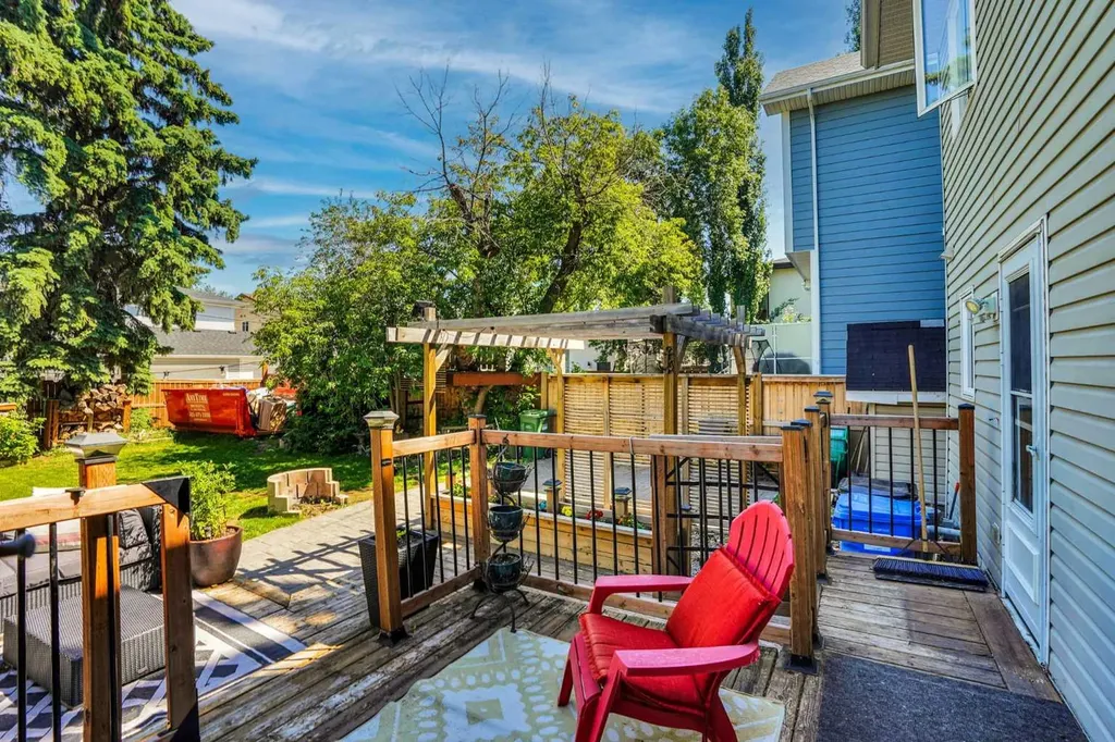 1141 Regent Crescent NE Calgary AB T2E5J6