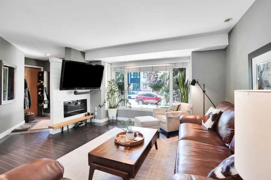 1141 Regent Crescent NE Calgary AB T2E5J6