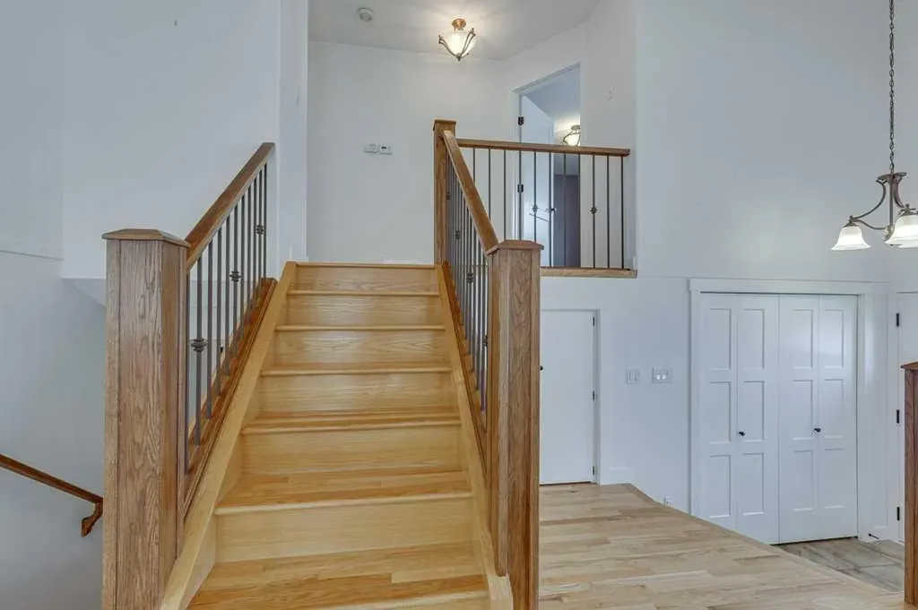 129 Duncan Crescent Red Deer AB T4R 1W3