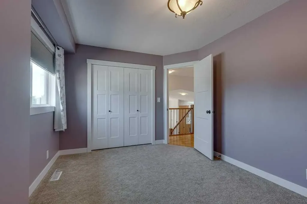 129 Duncan Crescent Red Deer AB T4R 1W3